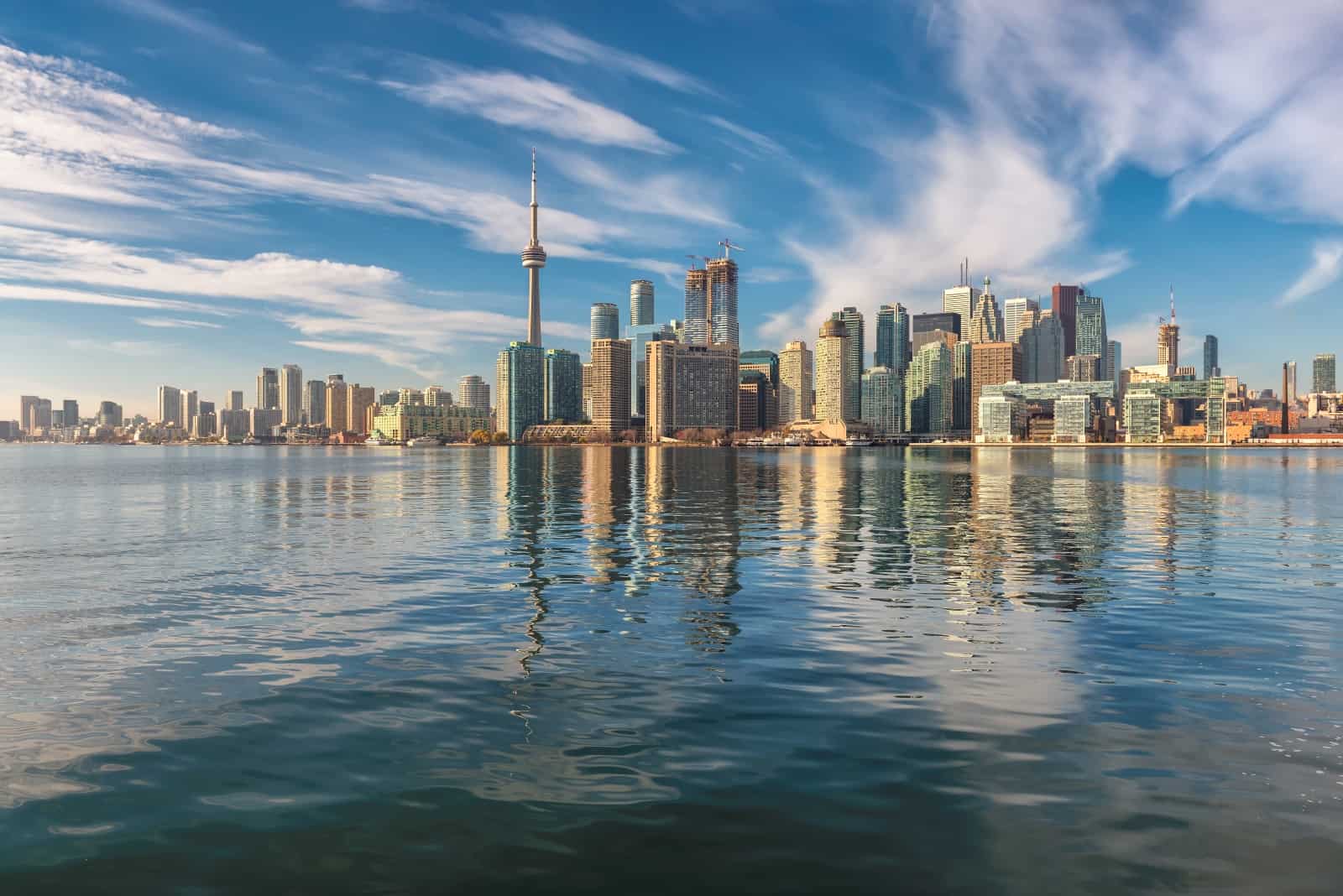Toronto vom Ontariosee aus gesehen Foto lucky-photographer