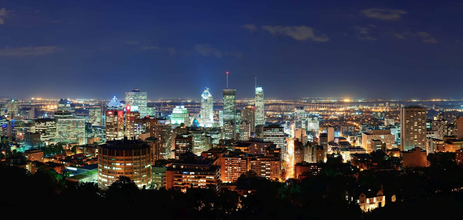 Skyline von Montreal am St.-Lorenz-Strom