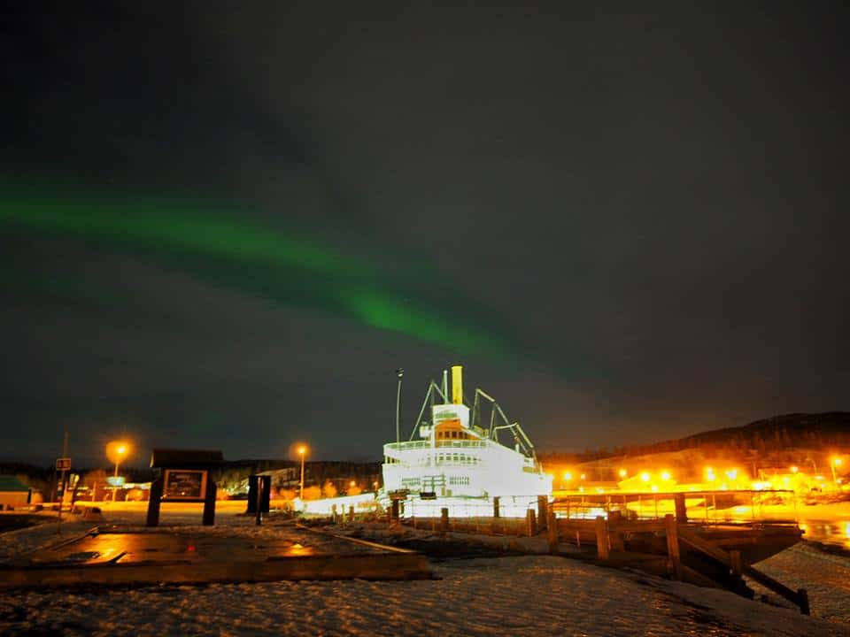 Auch in der Hauptstadt des Yukon Territories sieht man die mystischen Nordlichter sehr gut. Foto TobiasBarth
